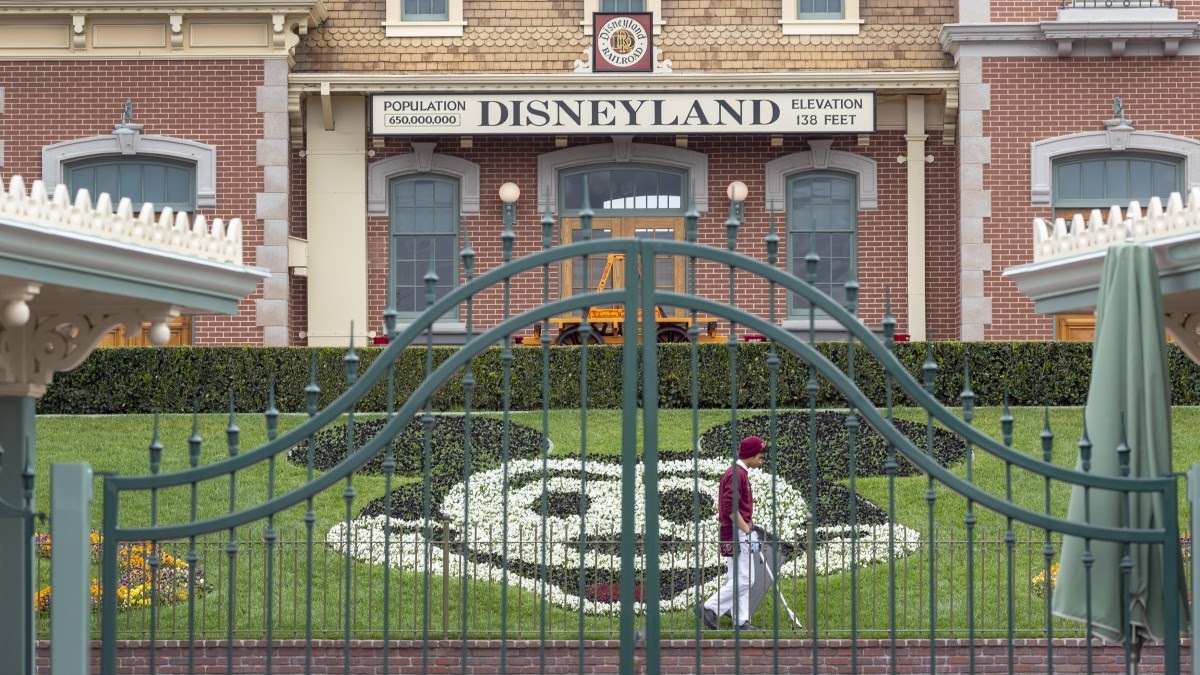 New Disneyland Ride Line up 2023 Smoke Signals